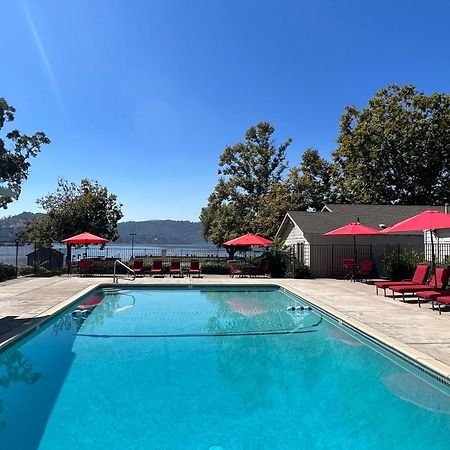 Clear Lake Cottages & Marina Clearlake Buitenkant foto