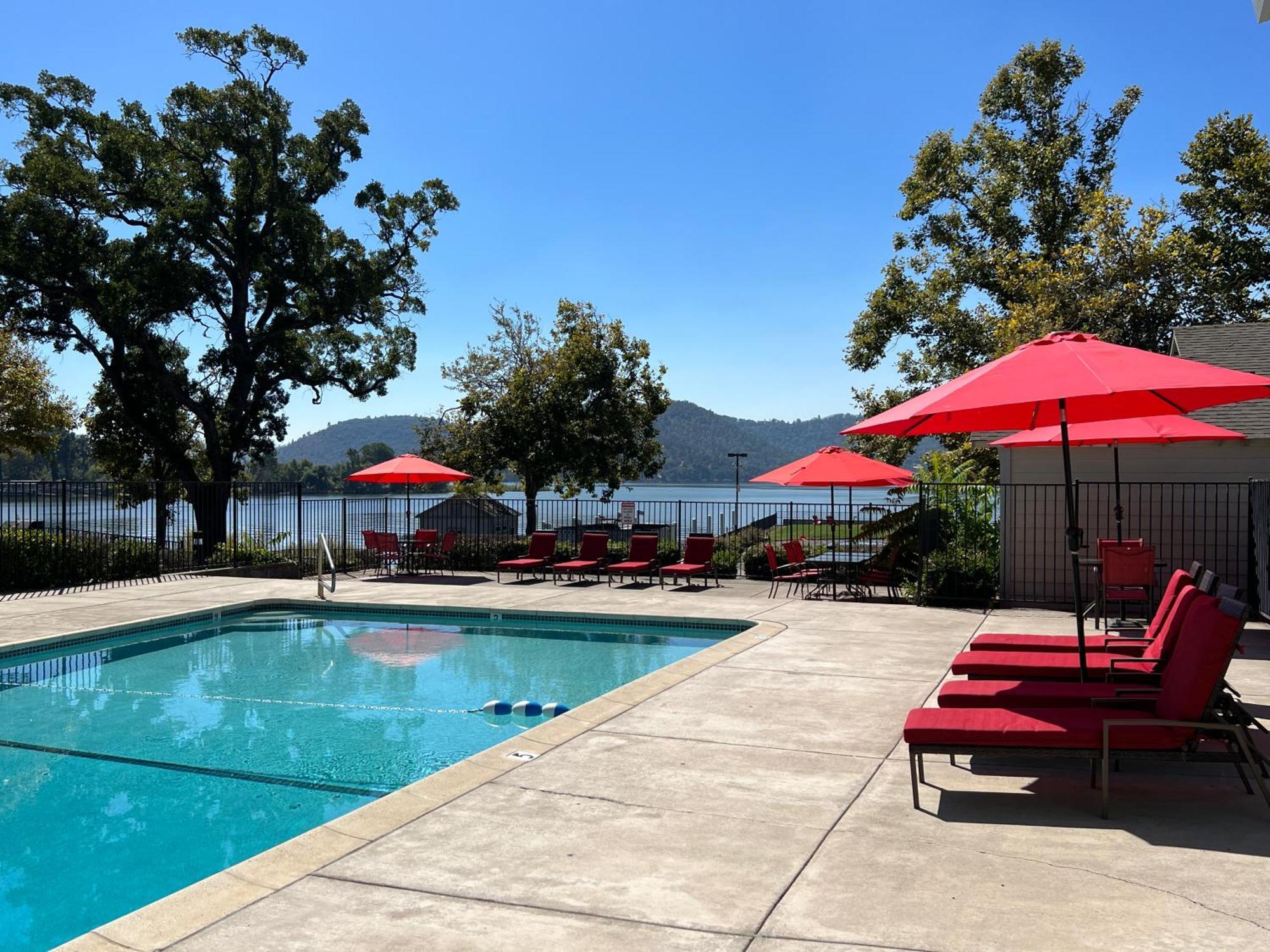 Clear Lake Cottages & Marina Clearlake Buitenkant foto