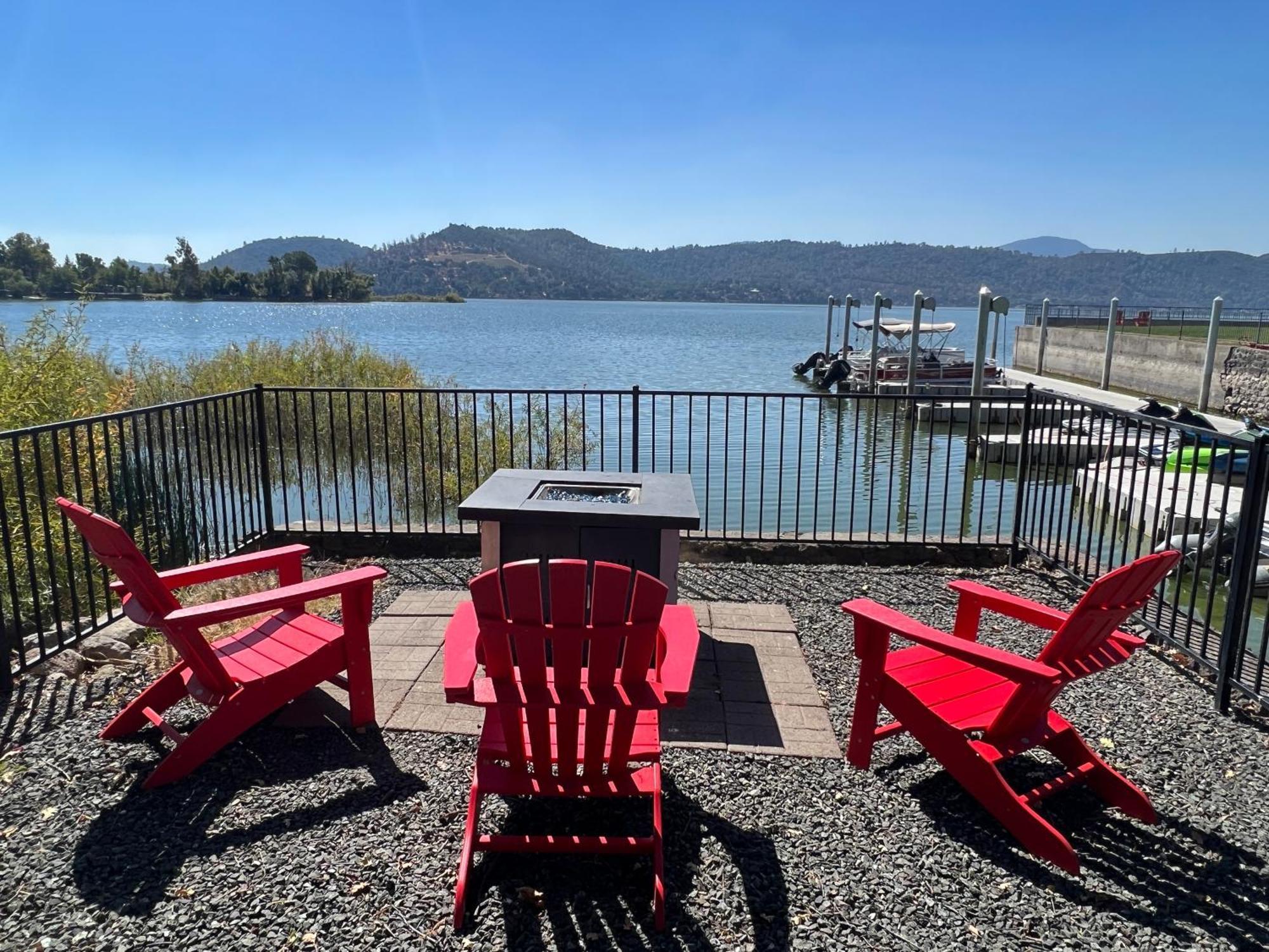 Clear Lake Cottages & Marina Clearlake Buitenkant foto